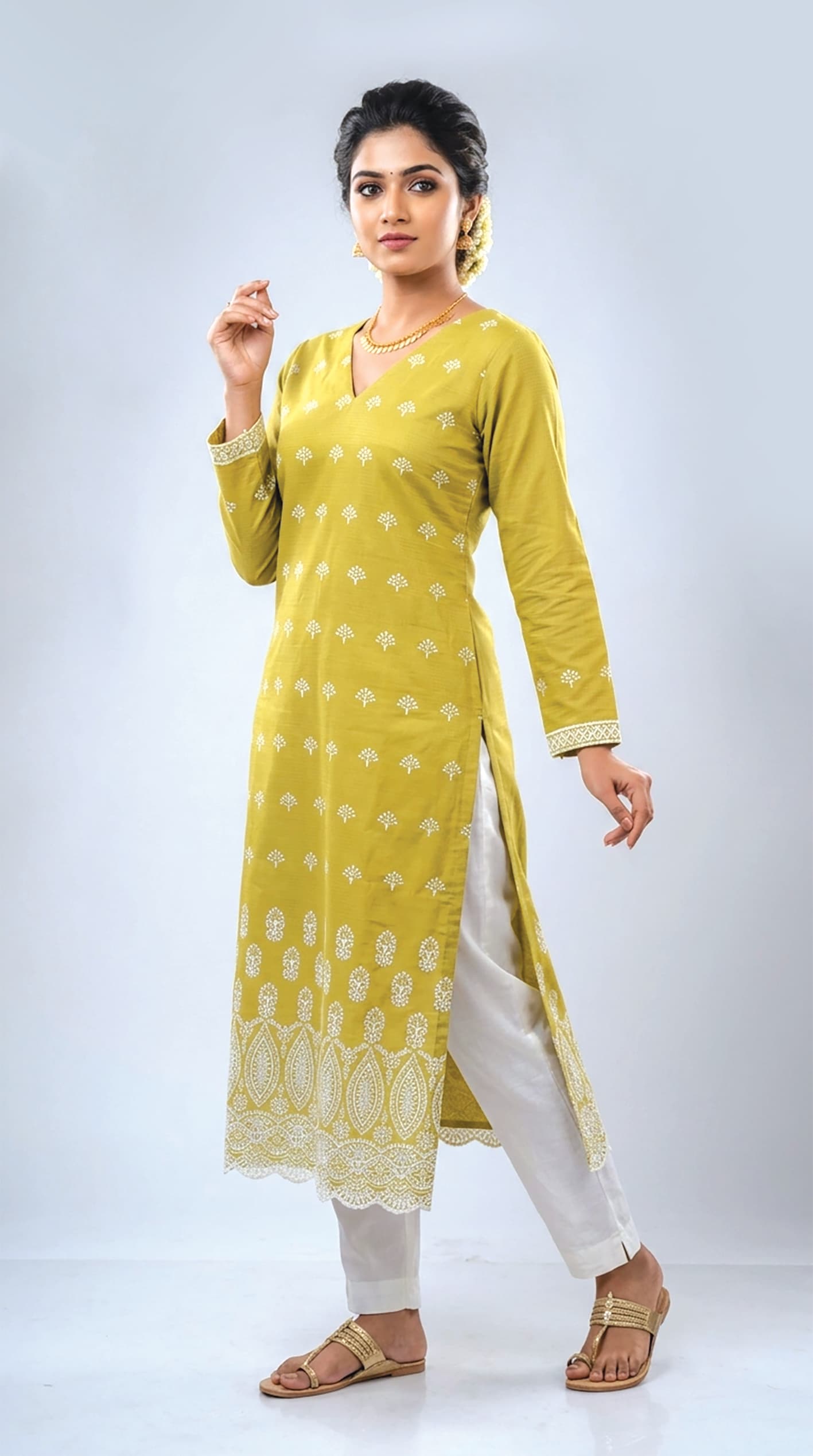 Yamuna — Lime booti-print kurta with a scalloped lace hem